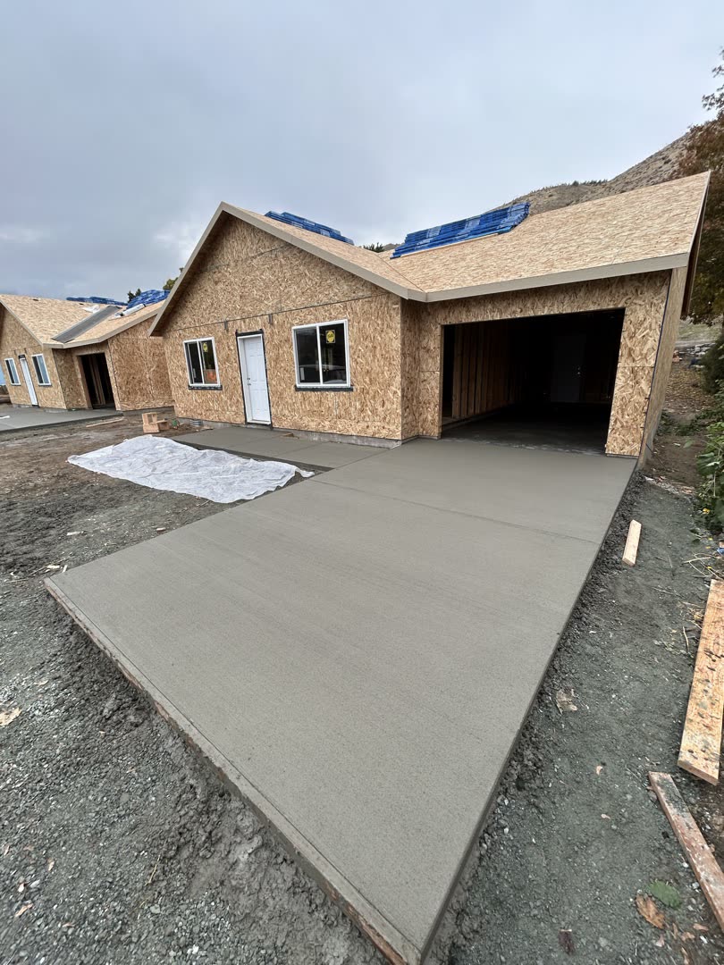 Broom-finish concrete driveway at a new home build in the Entiat Valley